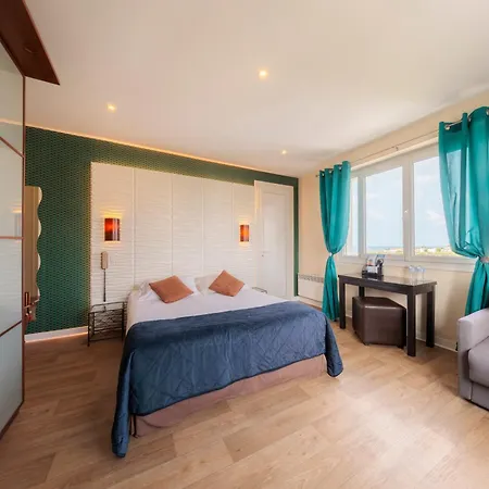 Hotel Belle Vue 3*